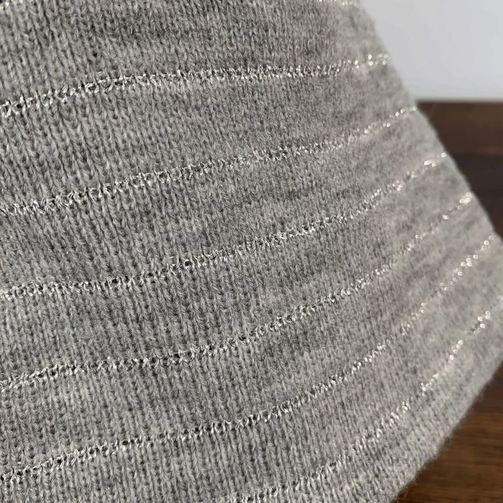 Gerry woMen's Gray Silver Striped Metallic Acrylic Knit Beanie Hat One Size